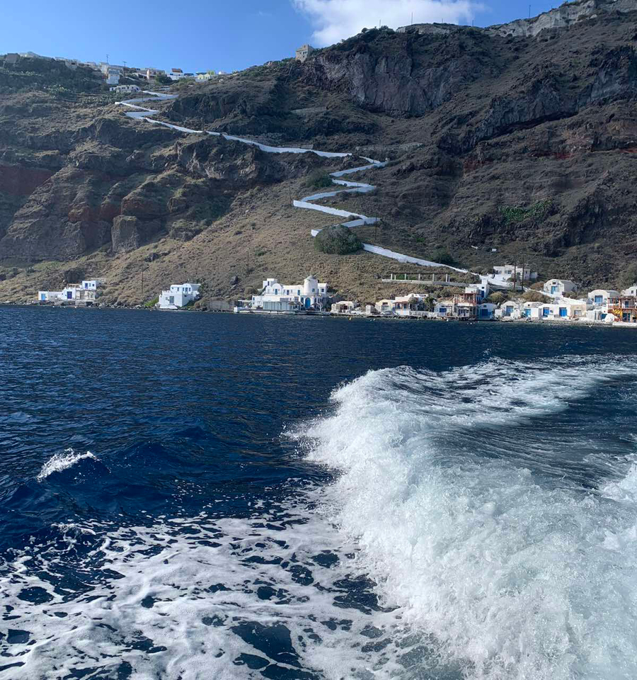 watching santorini brom santa maria private santorini High-Speed boat speedboat luxury tours volcano sunset cruise excursion